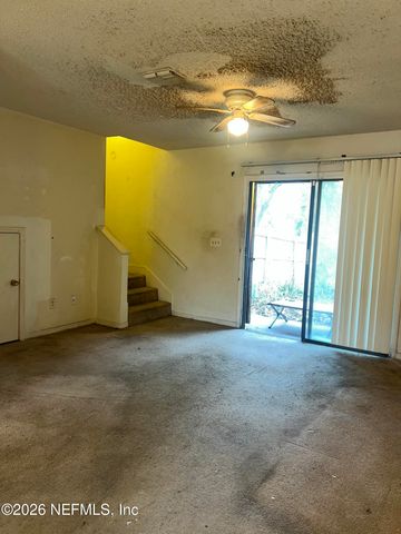 7626 MELISSA Court N, Jacksonville, FL 32210