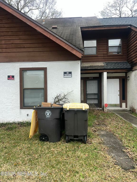 7626 MELISSA Court N, Jacksonville, FL 32210