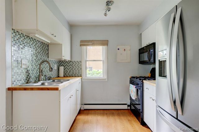 11700 Cavell Street, Livonia, MI 48150