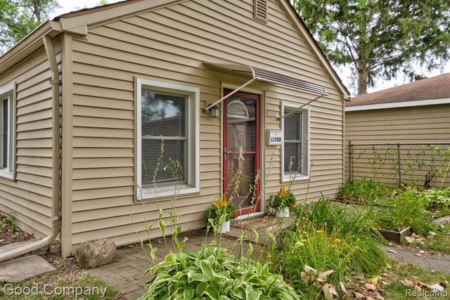 11700 Cavell Street, Livonia, MI 48150