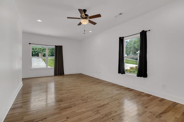 1235 Vultee Blvd, Nashville, TN 37217