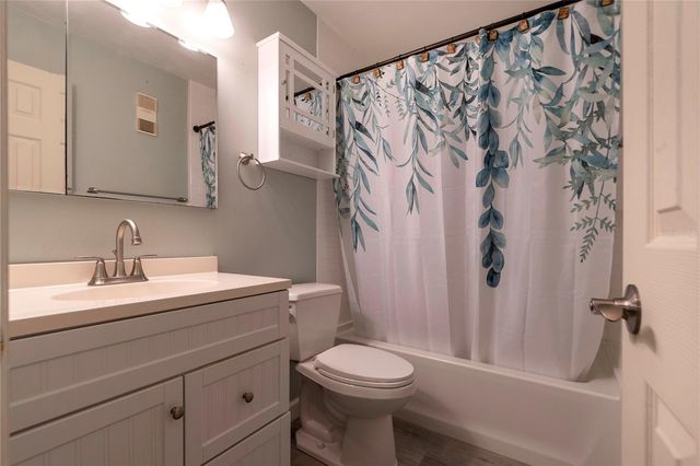 1400 GANDY BOULEVARD N 1010, St Petersburg, FL 33702