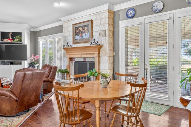 672 County Road 447, Waelder, TX 78959