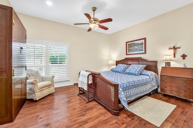 672 County Road 447, Waelder, TX 78959