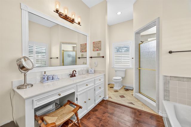 672 County Road 447, Waelder, TX 78959