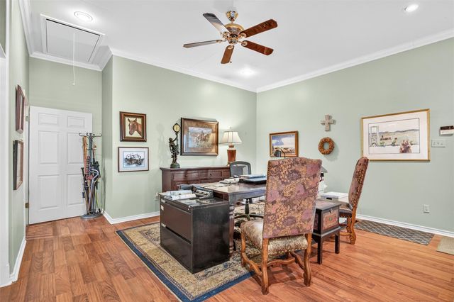 672 County Road 447, Waelder, TX 78959