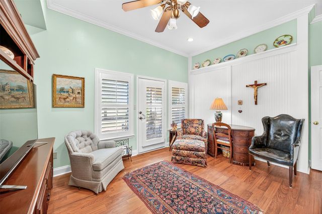 672 County Road 447, Waelder, TX 78959