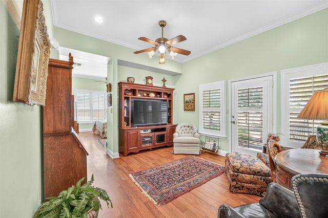 672 County Road 447, Waelder, TX 78959