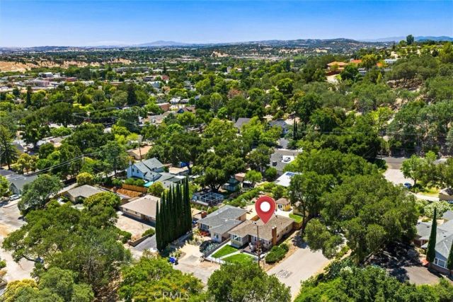 104 16th, Paso Robles, CA 93446