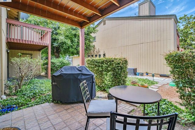 20111 W Ridge 24, Castro Valley, CA 94546