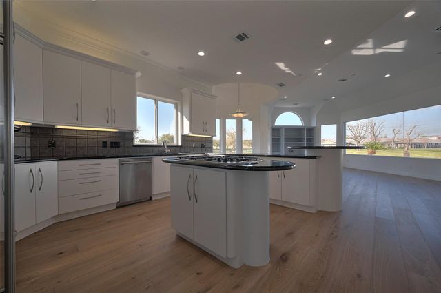 5003 Shiloh Lake Drive, Richmond, TX 77407