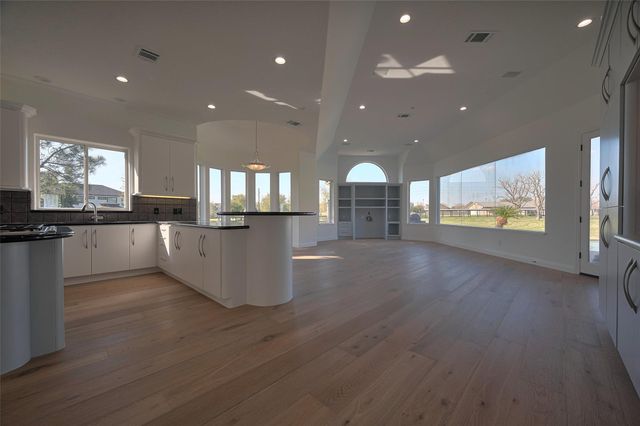 5003 Shiloh Lake Drive, Richmond, TX 77407