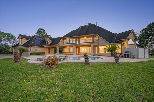 5003 Shiloh Lake Drive, Richmond, TX 77407
