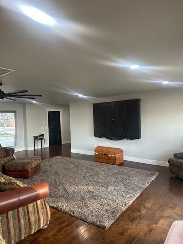 10405 Ski Drive, Oklahoma City, OK 73162