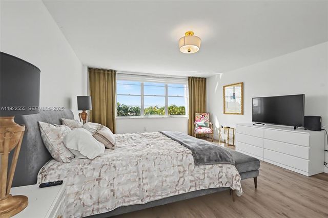 10000 W Bay Harbor Dr 303, Bay Harbor Islands, FL 33154