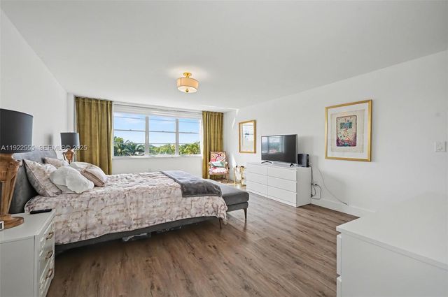 10000 W Bay Harbor Dr 303, Bay Harbor Islands, FL 33154