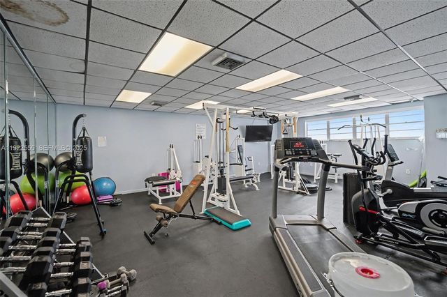 10000 W Bay Harbor Dr 303, Bay Harbor Islands, FL 33154