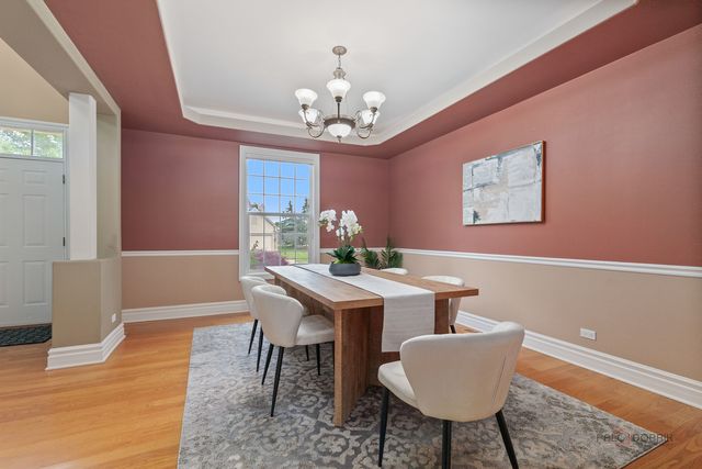 312 Camargo Court, Vernon Hills, IL 60061