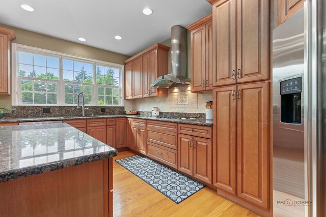 312 Camargo Court, Vernon Hills, IL 60061