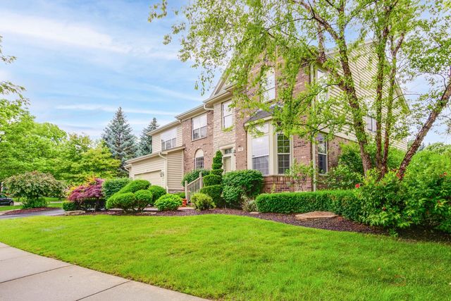 312 Camargo Court, Vernon Hills, IL 60061