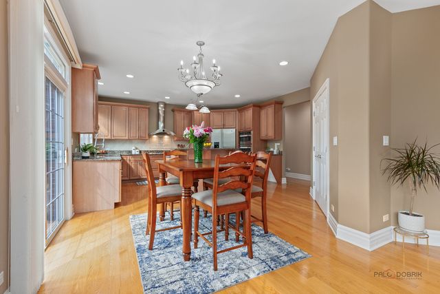 312 Camargo Court, Vernon Hills, IL 60061