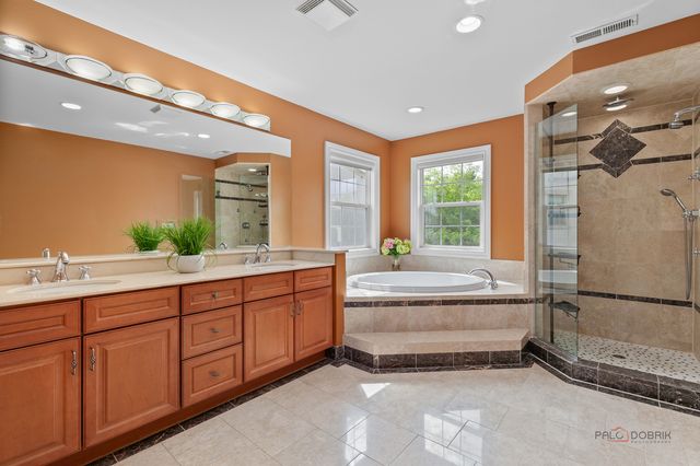 312 Camargo Court, Vernon Hills, IL 60061