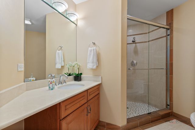 312 Camargo Court, Vernon Hills, IL 60061