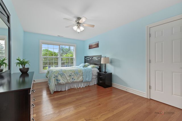 312 Camargo Court, Vernon Hills, IL 60061