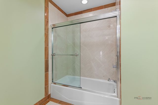 312 Camargo Court, Vernon Hills, IL 60061