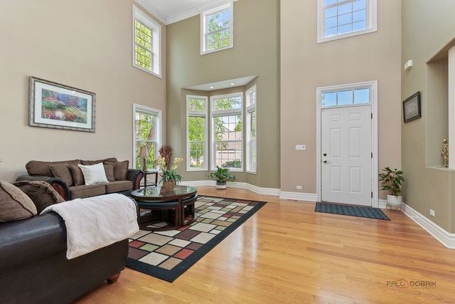 312 Camargo Court, Vernon Hills, IL 60061