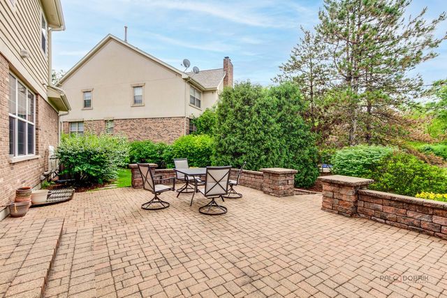 312 Camargo Court, Vernon Hills, IL 60061