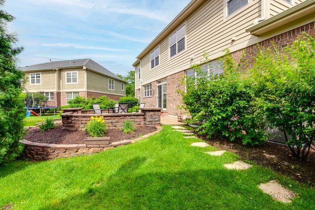 312 Camargo Court, Vernon Hills, IL 60061