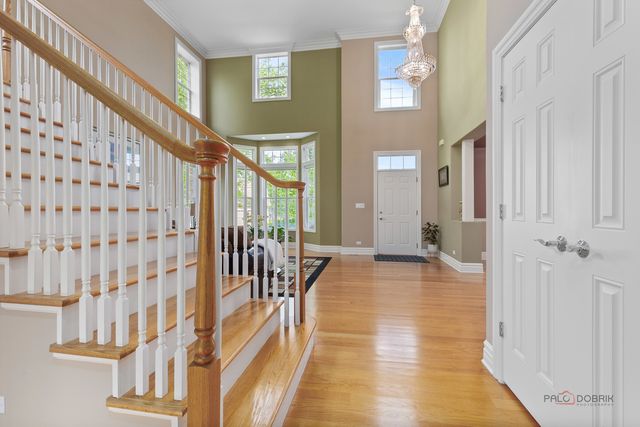 312 Camargo Court, Vernon Hills, IL 60061