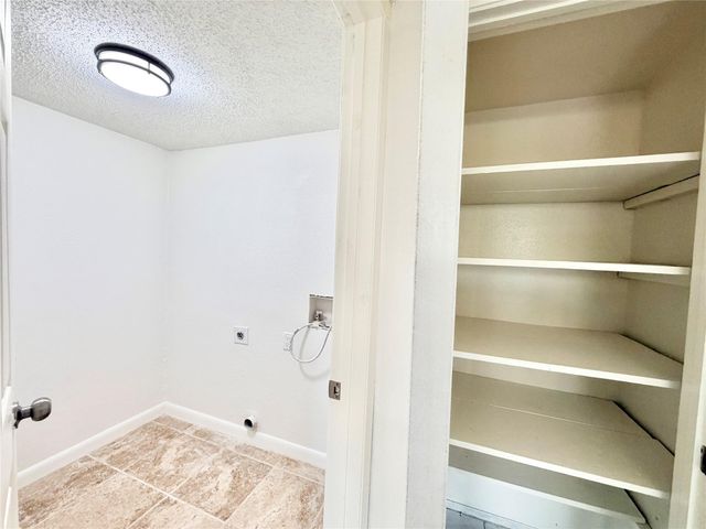 9623 Covey Ridge LN, Austin, TX 78758