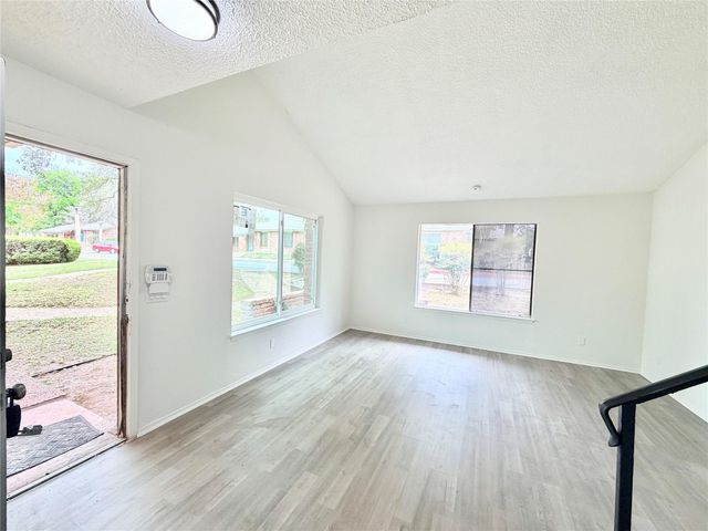 9623 Covey Ridge LN, Austin, TX 78758