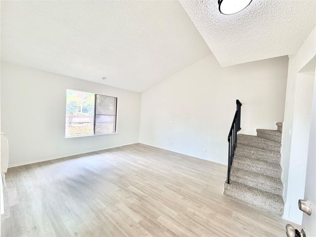 9623 Covey Ridge LN, Austin, TX 78758