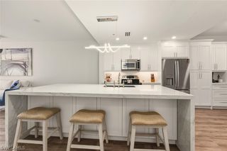 6820 Sterling Greens PL 2105, Naples, FL 34104