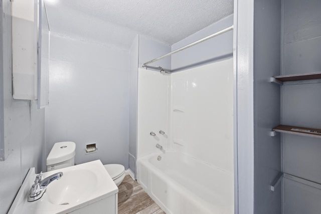 4414 N 25th STREET, Milwaukee, WI 53209