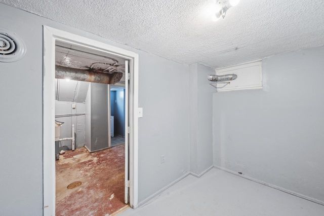 4414 N 25th STREET, Milwaukee, WI 53209