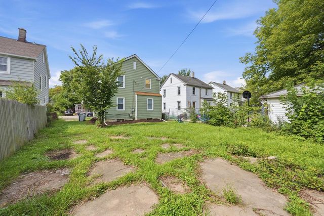 4414 N 25th STREET, Milwaukee, WI 53209