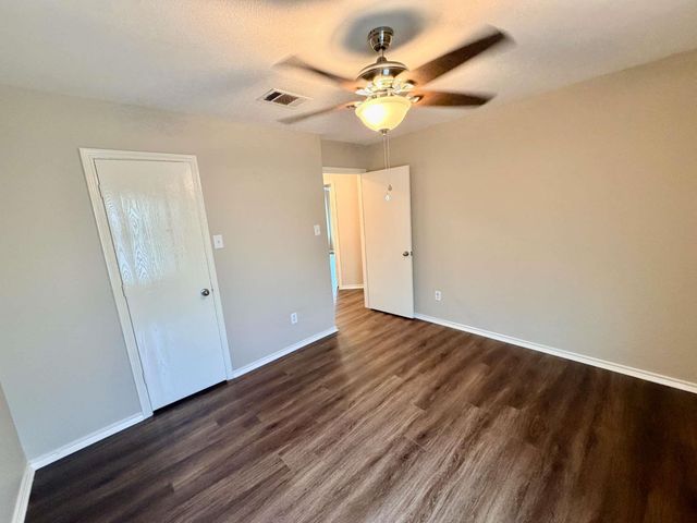 3403 Wickham LN, Austin, TX 78725
