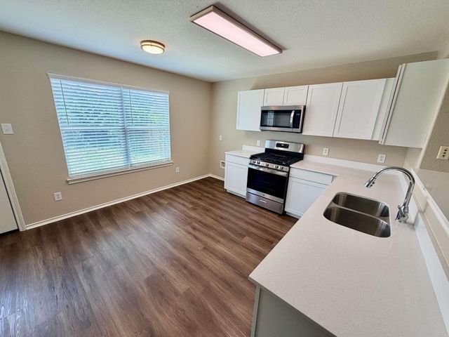 3403 Wickham LN, Austin, TX 78725