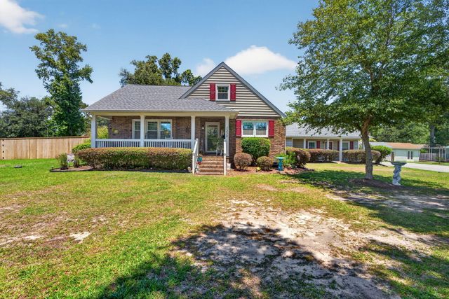 1335 Dennis Boulevard, Moncks Corner, SC 29461