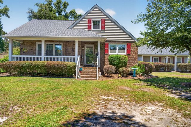 1335 Dennis Boulevard, Moncks Corner, SC 29461