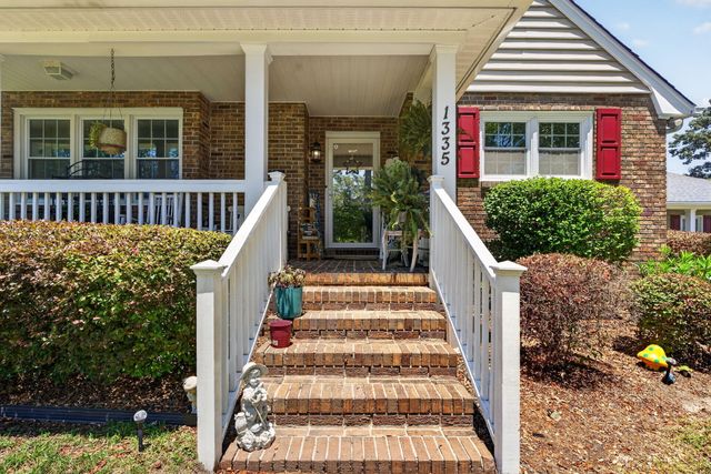 1335 Dennis Boulevard, Moncks Corner, SC 29461