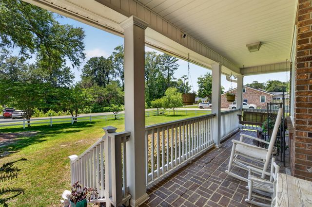1335 Dennis Boulevard, Moncks Corner, SC 29461