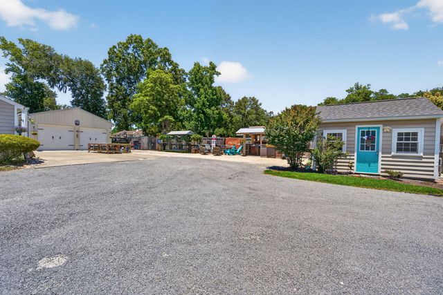 1335 Dennis Boulevard, Moncks Corner, SC 29461