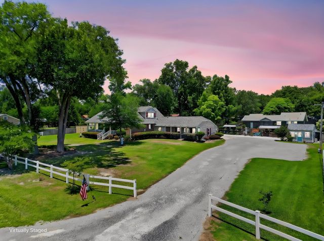 1335 Dennis Boulevard, Moncks Corner, SC 29461