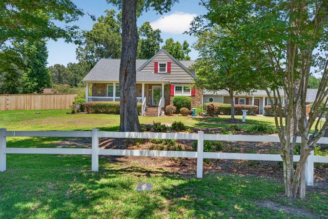 1335 Dennis Boulevard, Moncks Corner, SC 29461