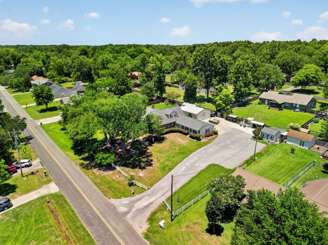 1335 Dennis Boulevard, Moncks Corner, SC 29461